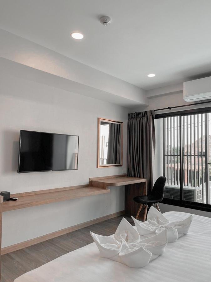 Nakara Hotel, Убонратчатхани Экстерьер фото
