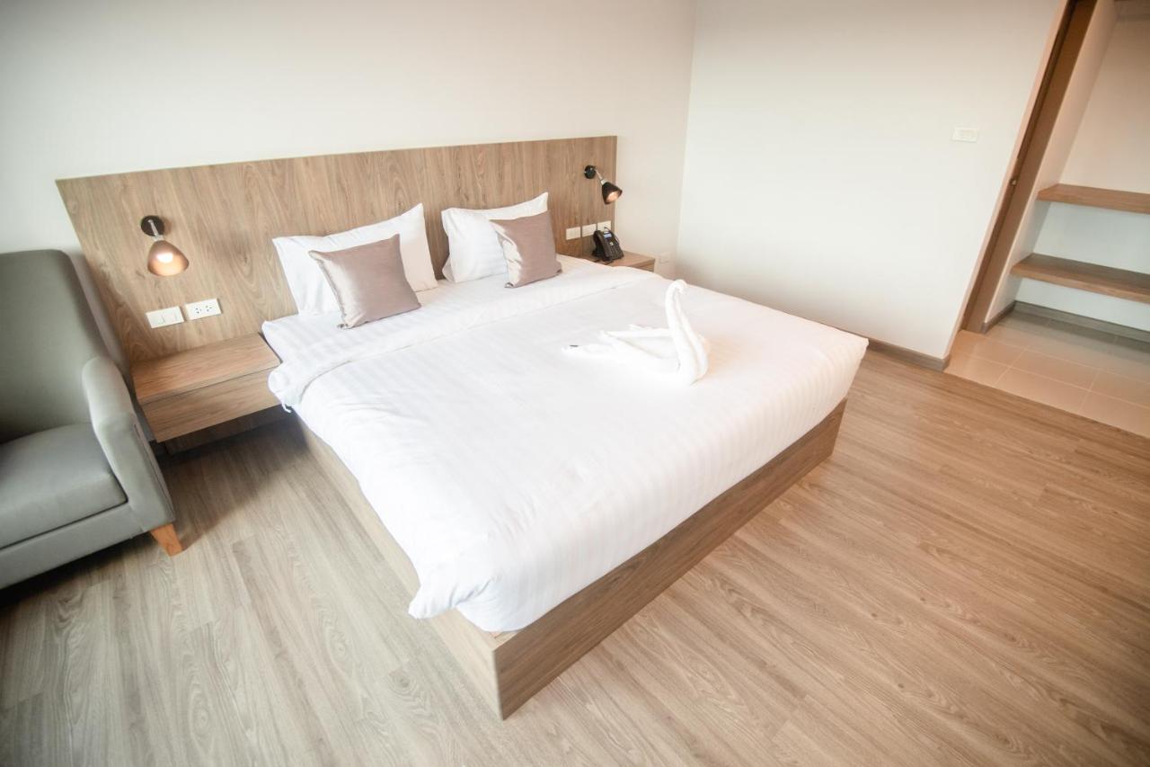 Nakara Hotel, Убонратчатхани Экстерьер фото