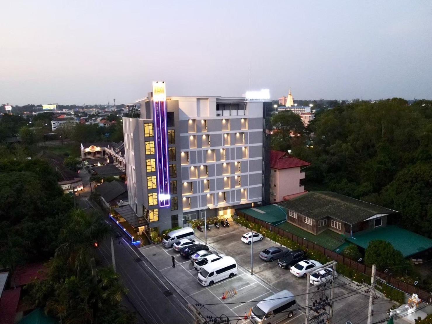 Nakara Hotel, Убонратчатхани Экстерьер фото